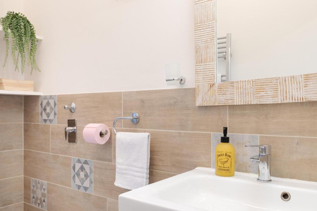 New! Milano - Flowers Home Cusano Milanino Экстерьер фото